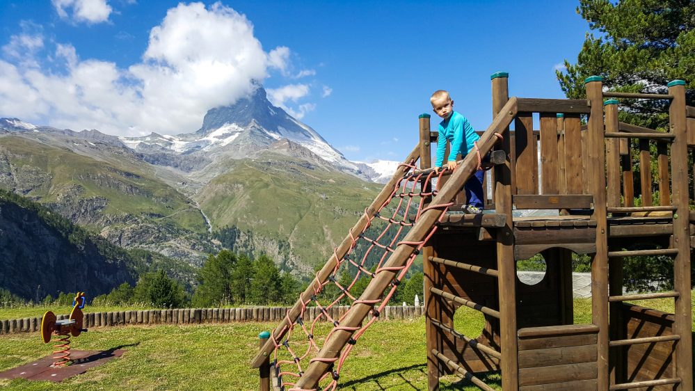 Go-to-an-alpine-playground