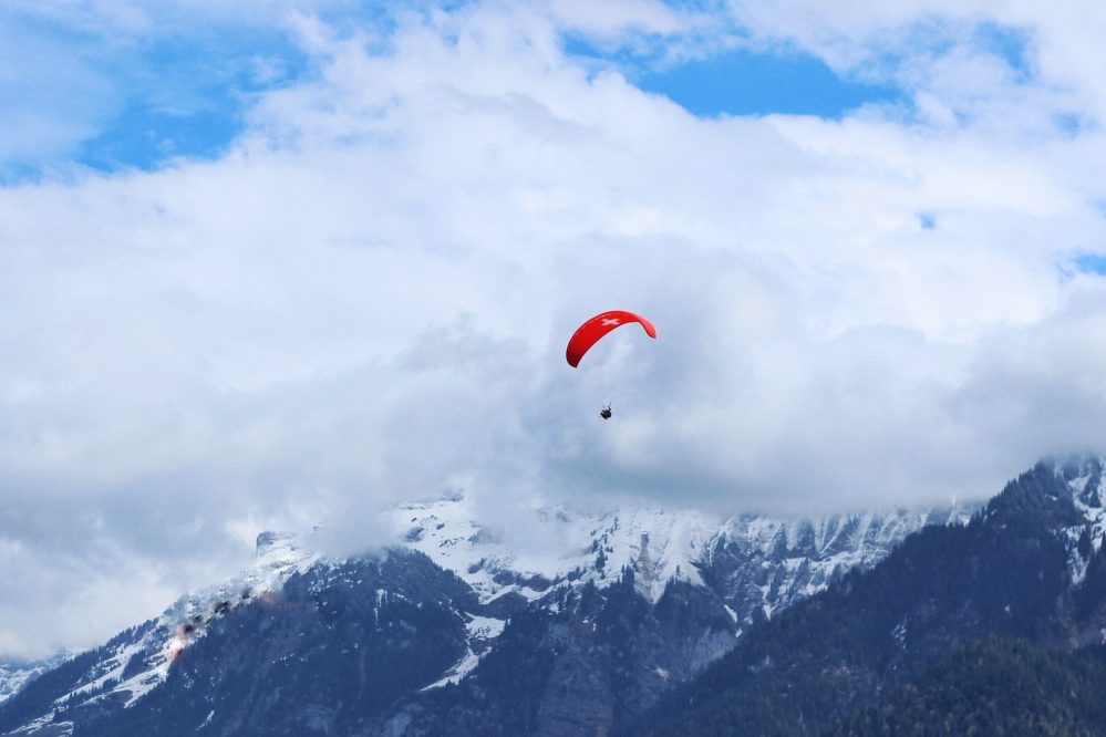 switzerland-paragliding